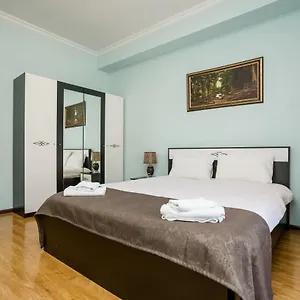 Rustaveli Three Bedroom With Amazing Views Апартаменты
